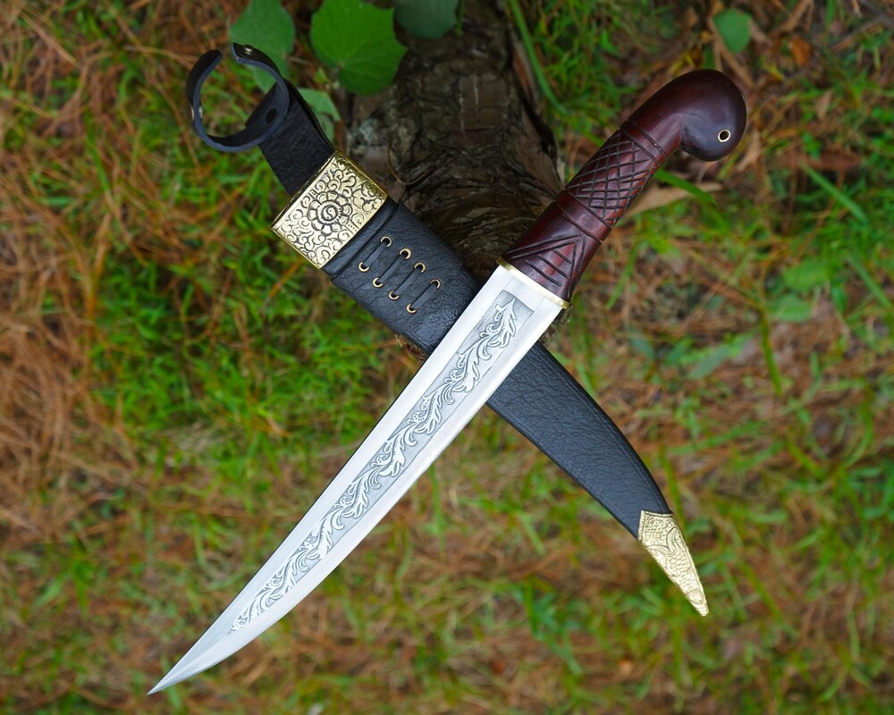 WhatsApp Image 2026-06-25 at 3.03.42 PM (1) Handmade Scimitar Short Sword – Engraved Fuller Blade with Brass Fittings & Leather Scabbard - Image 1